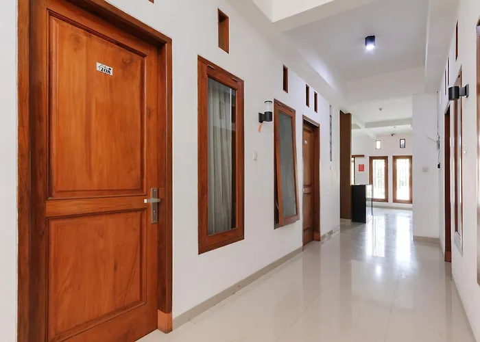RedDoorz @ Jalan Danau Limboto Hotel Malang